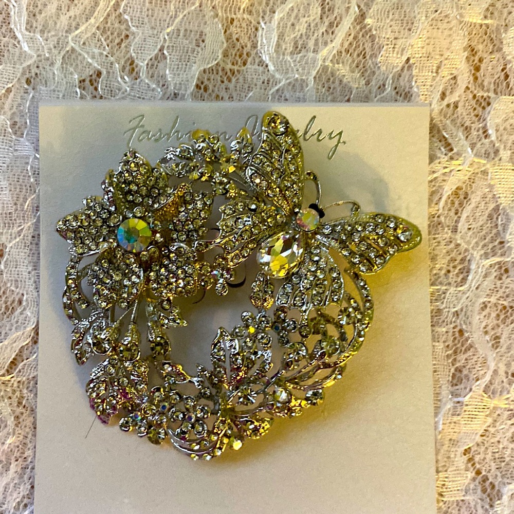 Women brooch pin